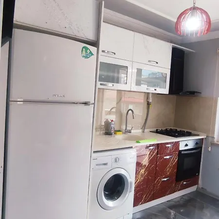Apartament Yali *