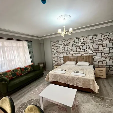 Apartament Yali *